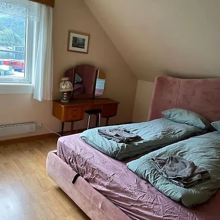 Holiday home Stor Enebolig I Sentrum Med Sjoutsikt!