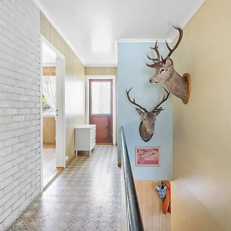 Stor Enebolig I Sentrum Med Sjoutsikt! Holiday home Svelgen