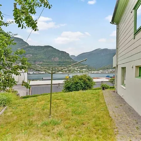 Holiday home Stor Enebolig I Sentrum Med Sjoutsikt! *